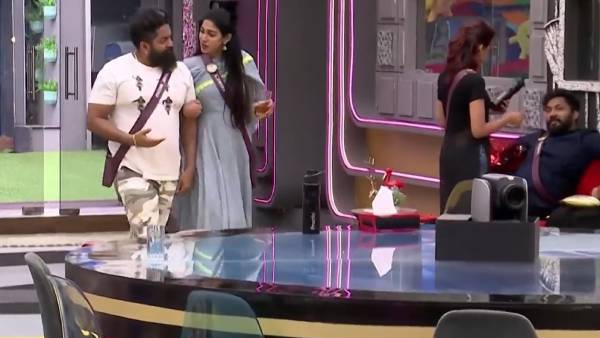 காதல் ரசம் சொட்ட சொட்ட