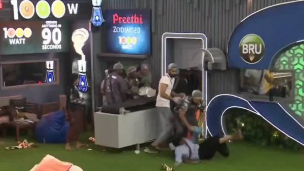 தனாவை தள்ளிவிட்ட மணி