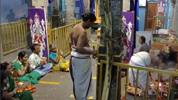 தேரை வடம் பிடித்து இழுத்தார்