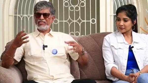 வீட்டில் ஜோசப் விஜய், வெளியில் விஜய்