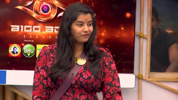 தனலட்சுமிக்கு மரியாதை தெரியல