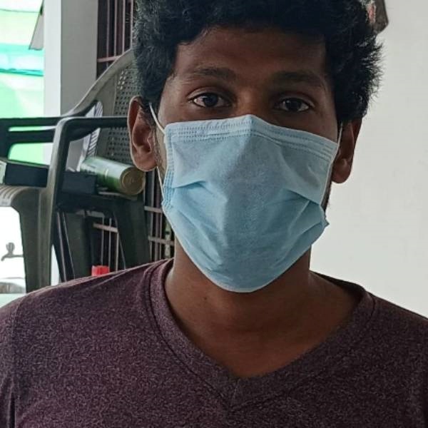 ஆண் நண்பர்களுடன் கூத்து
