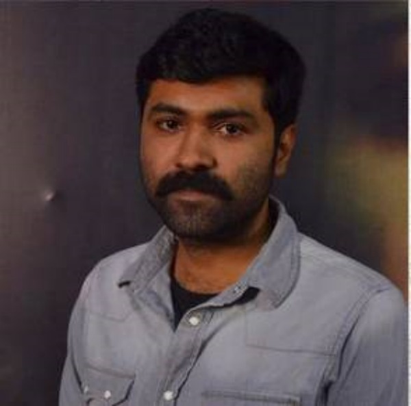 அருவி இயக்குநர் உள்ளே