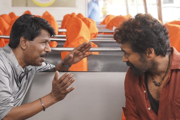 வணங்கான் வந்துட்டு இருக்கு