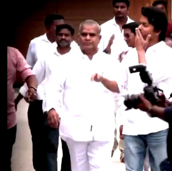 ரஞ்சிதமே கிஸ்