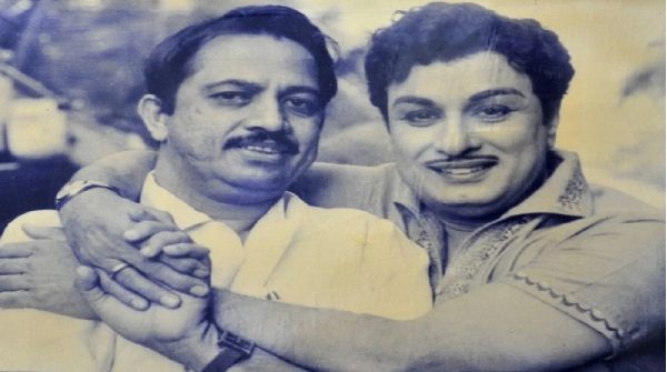 வாலி எம்.ஜி.ஆர் நட்பு