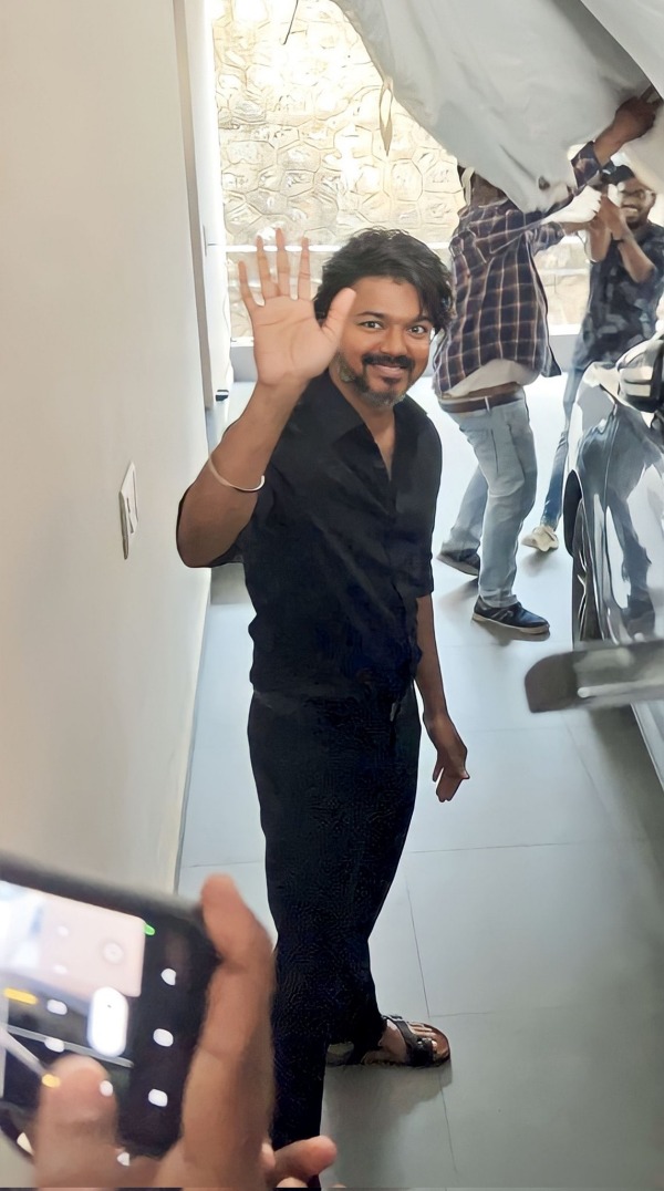 வருங்கால முதலமைச்சர்னு போஸ்டர் ஒட்டாதீங்க