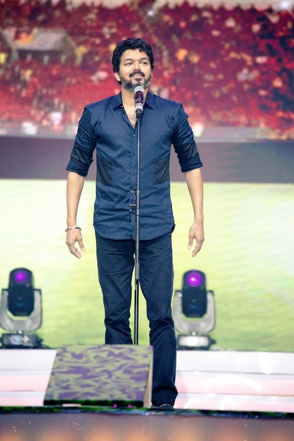 யார் நம்பர் 1