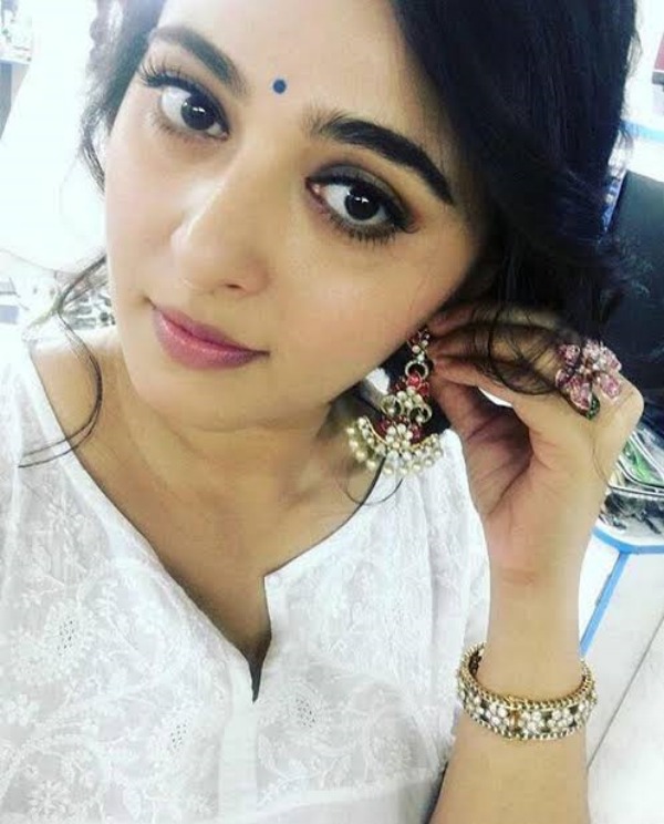 பூத கோலா விழாவில் அனுஷ்கா