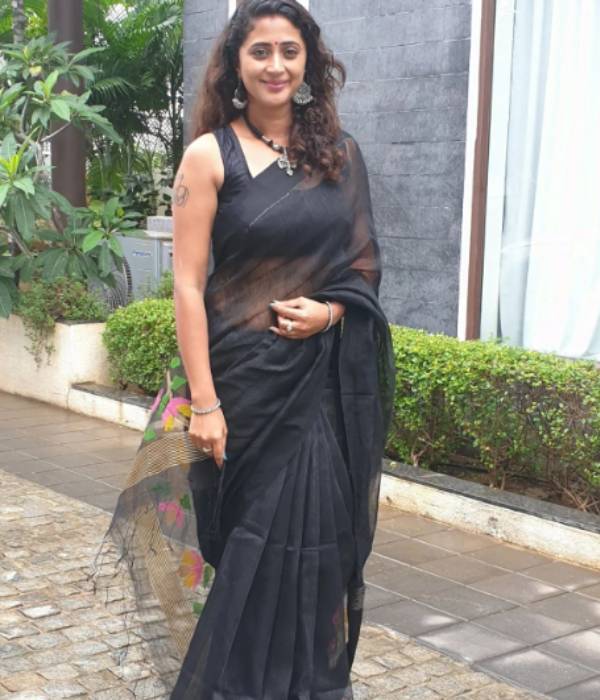 நடிகை கனிகா
