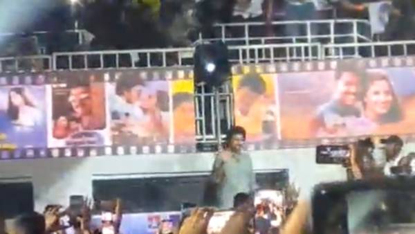 தூள் கிளப்பிய விஜய் என்ட்ரி!