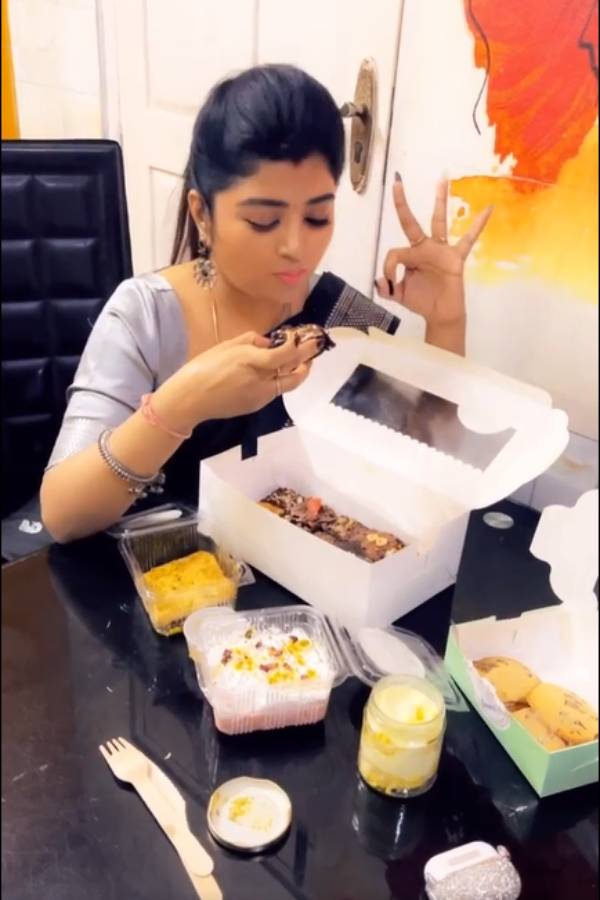 ரொமான்ஸ் போட்டோ
