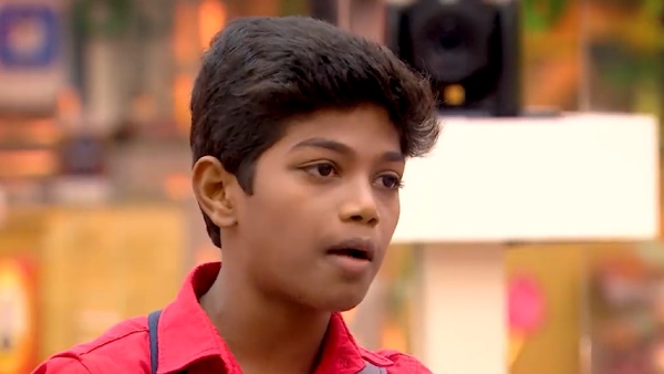 கக்கூஸ் கமகமக்குது