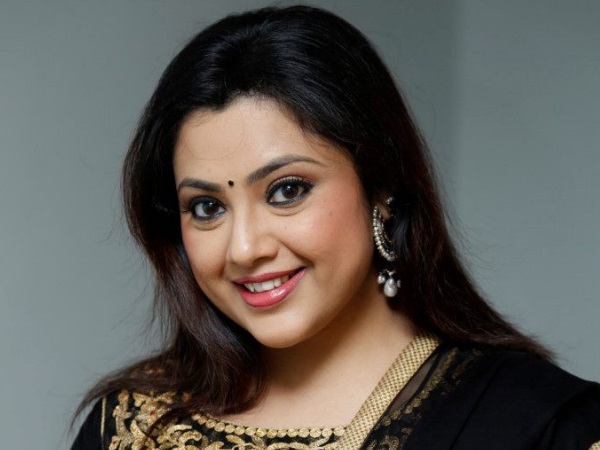 முன்னணி நடிகை மீனா