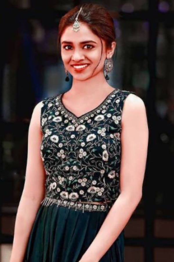 23 வயதில் மகள்