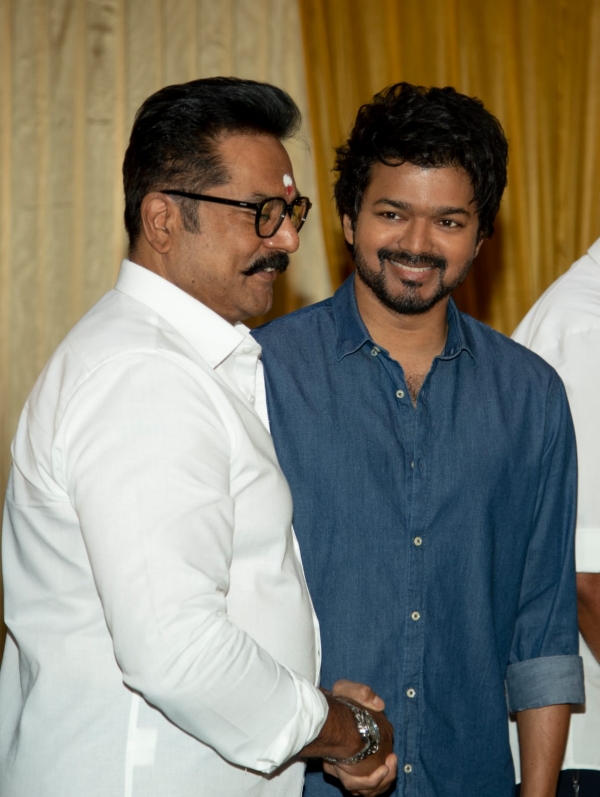 கலவையான விமர்சனங்கள்