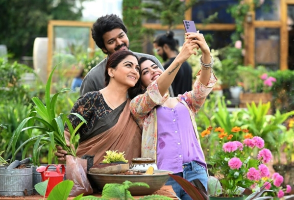 நீக்கப்பட்ட குஷ்பூ காட்சிகள்