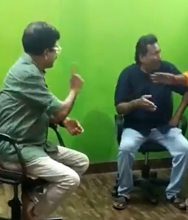 சோஷியல் மீடியாவில் சண்டை