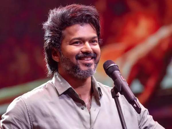 விமர்சனங்களுக்கு உள்ளான விஜய்யின் லுக்