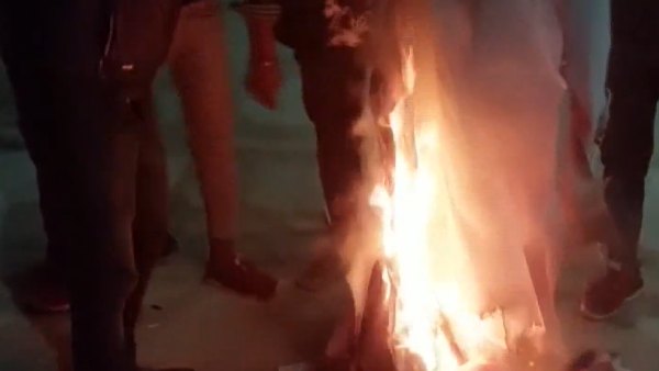 ரசிகர்களிடம் ஆதரவு