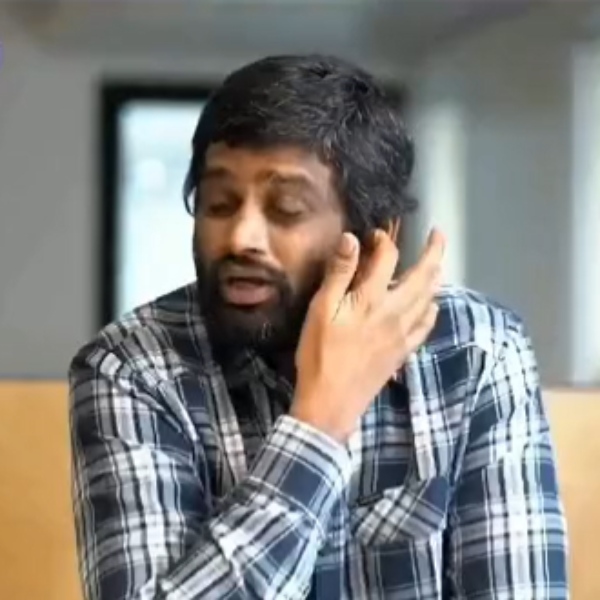 நெட்டிசன்கள் ட்ரோல்