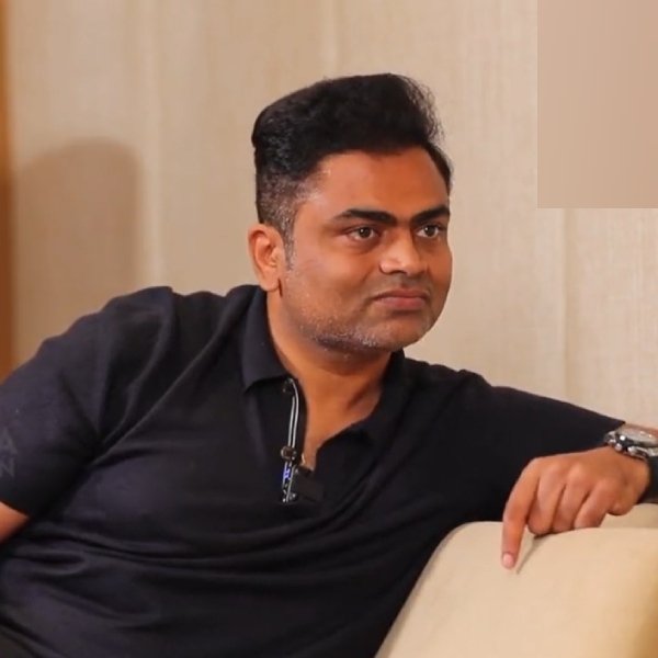 சீரியல் மாதிரி இருக்குதா?